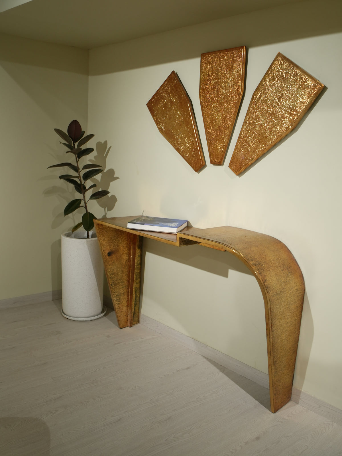 Step Up Consol Table (with wall art)